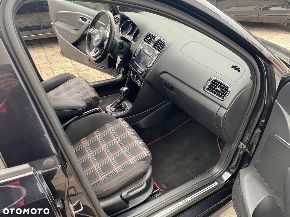 Volkswagen Polo 1.8 TSI (Blue Motion Technology) DSG GTI - 10