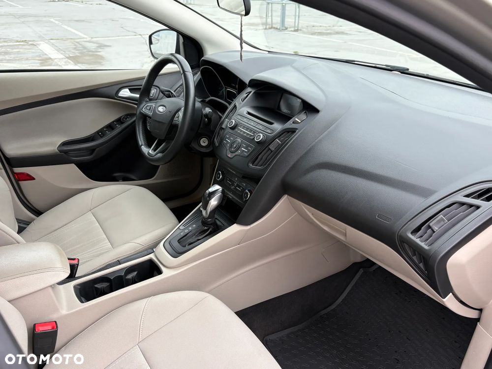 Ford Focus - 13