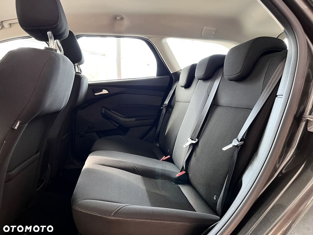 Ford Focus - 24