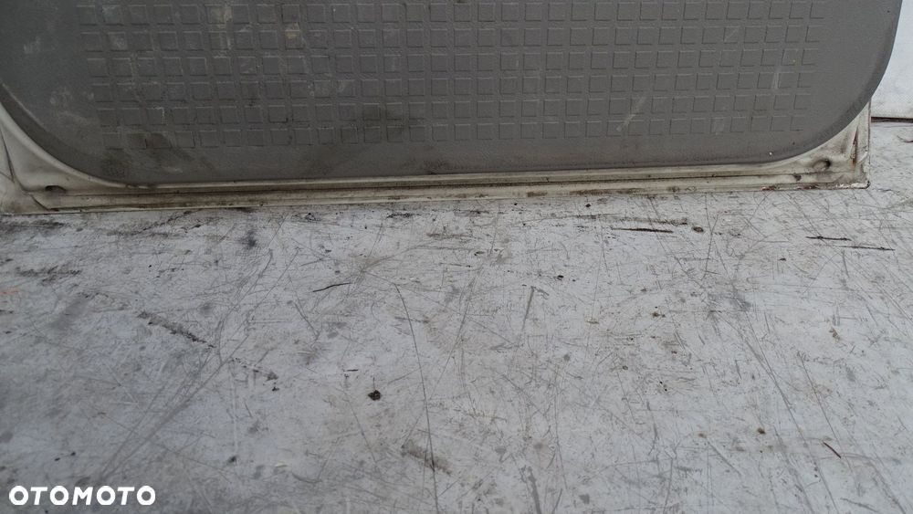 DRZWI PRAWY PRZÓD VOLKSWAGEN T4 - 12