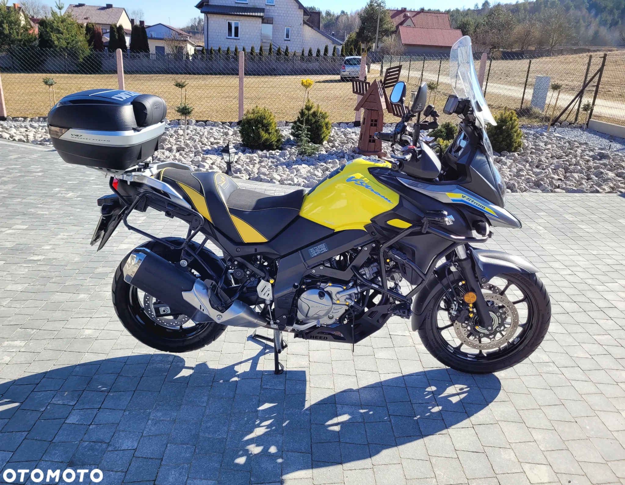 Suzuki V-STROM - 37