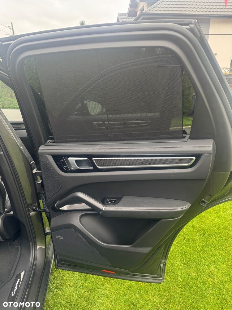 Porsche Cayenne Turbo - 25