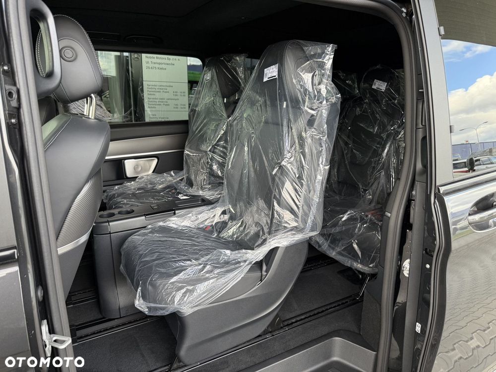 Mercedes-Benz Klasa V - 20