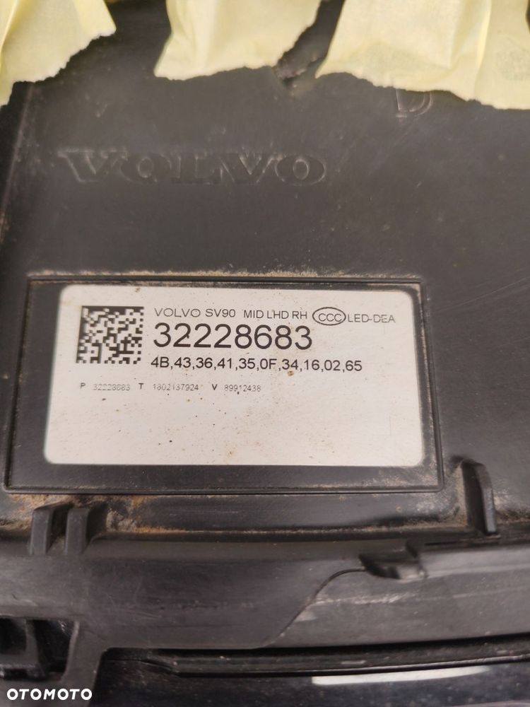 VOLVO S90 V90 MID LED LAMPA PRAWY PRZÓD 32228683 - 7