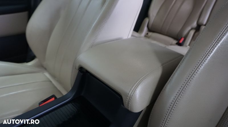 Land Rover Discovery Sport - 18