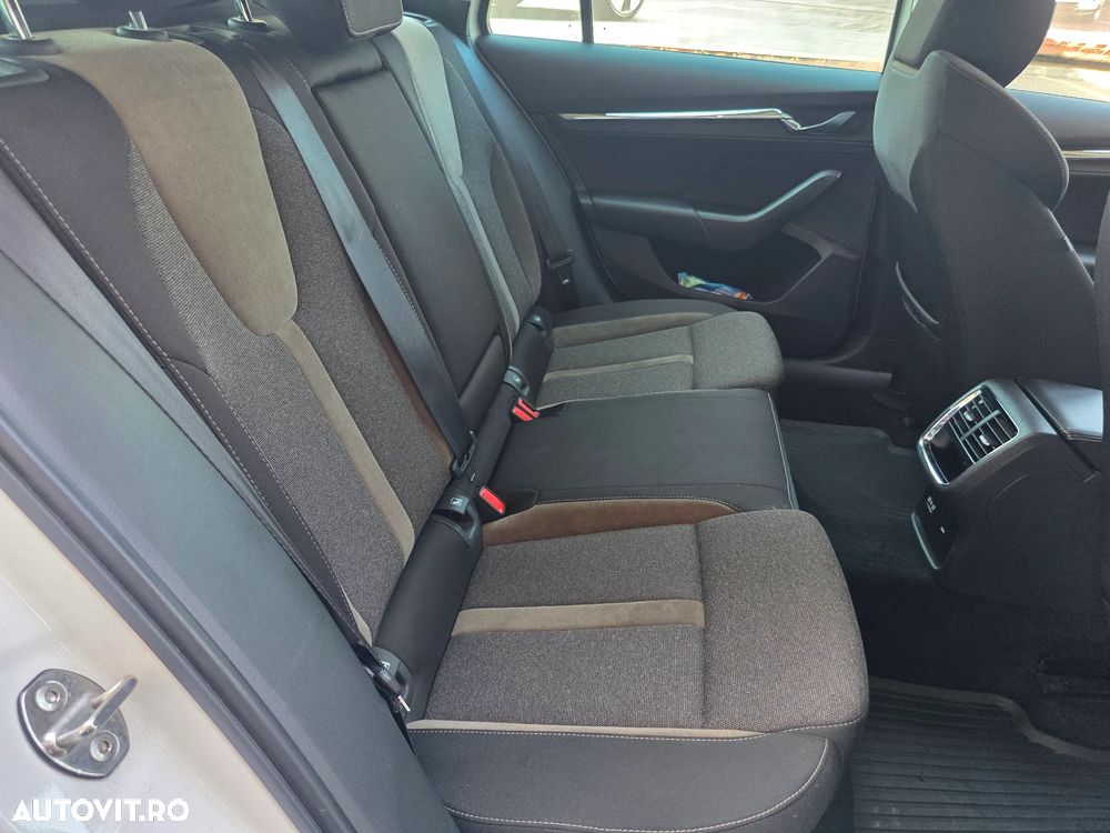 Skoda Octavia 2.0 TDI DSG 4X4 Scout - 40