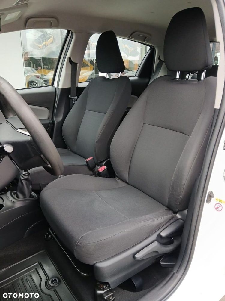 Toyota Yaris - 38