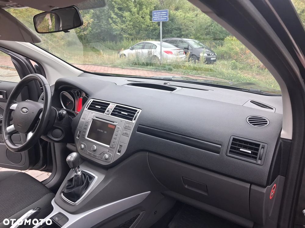 Ford Kuga 2.0 TDCi 2x4 Titanium - 21