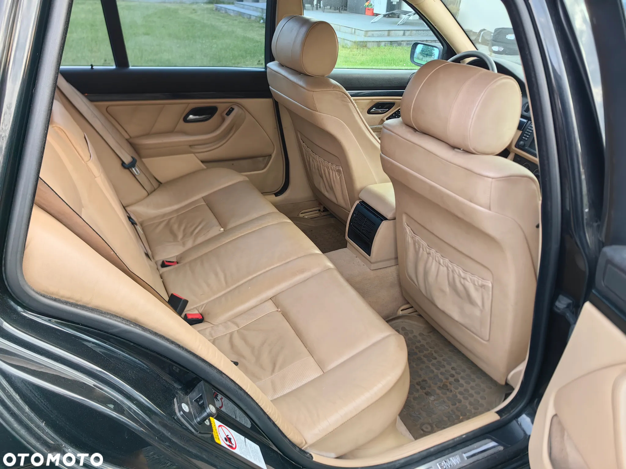BMW Seria 5 520i Touring Edition Exclusive - 6