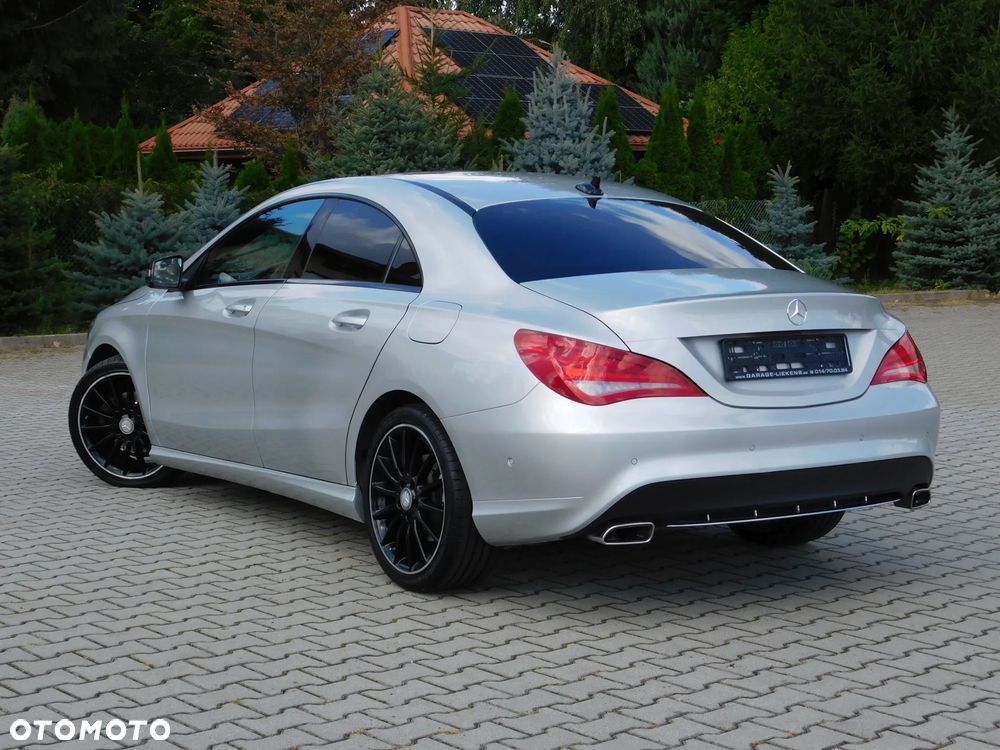 Mercedes-Benz CLA 180 AMG Line - 5