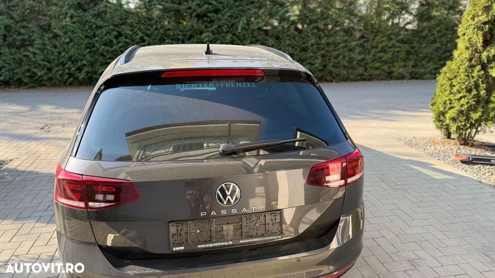 Volkswagen Passat 2.0 TDI SCR DSG Business - 9