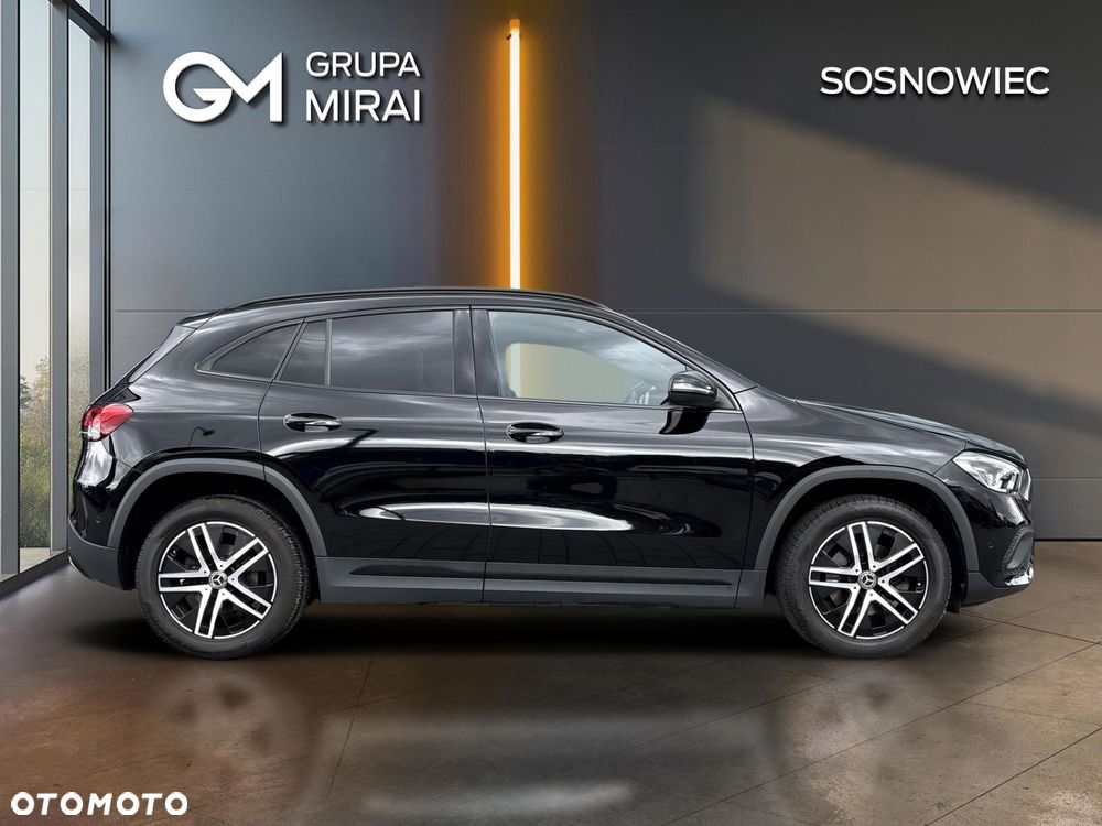 Mercedes-Benz GLA 200 - 6