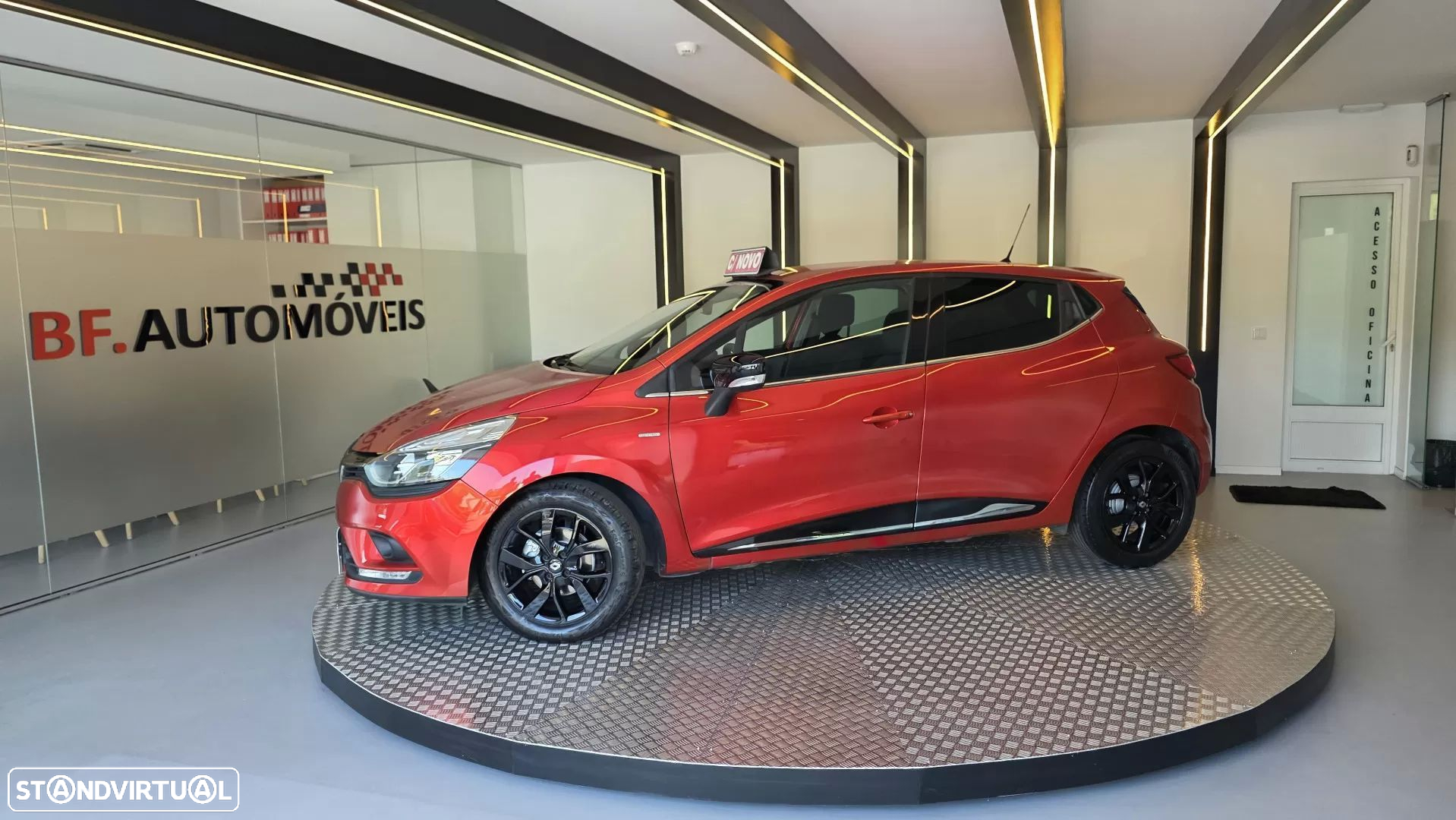 Renault Clio 1.5 dCi Limited EDition - 12
