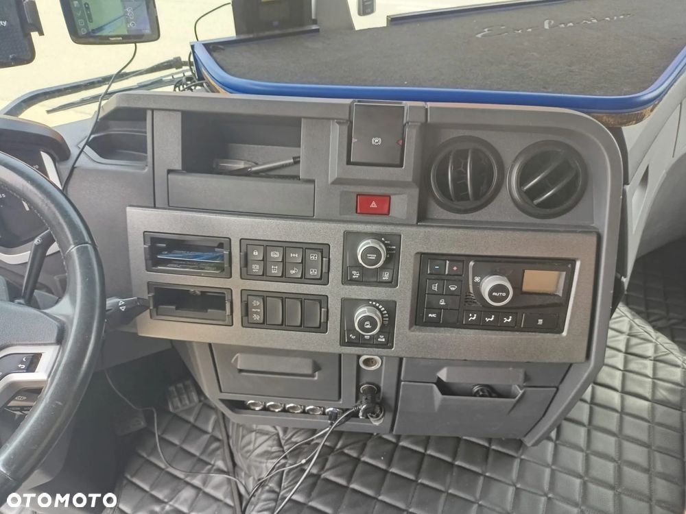 Renault T380 - 6