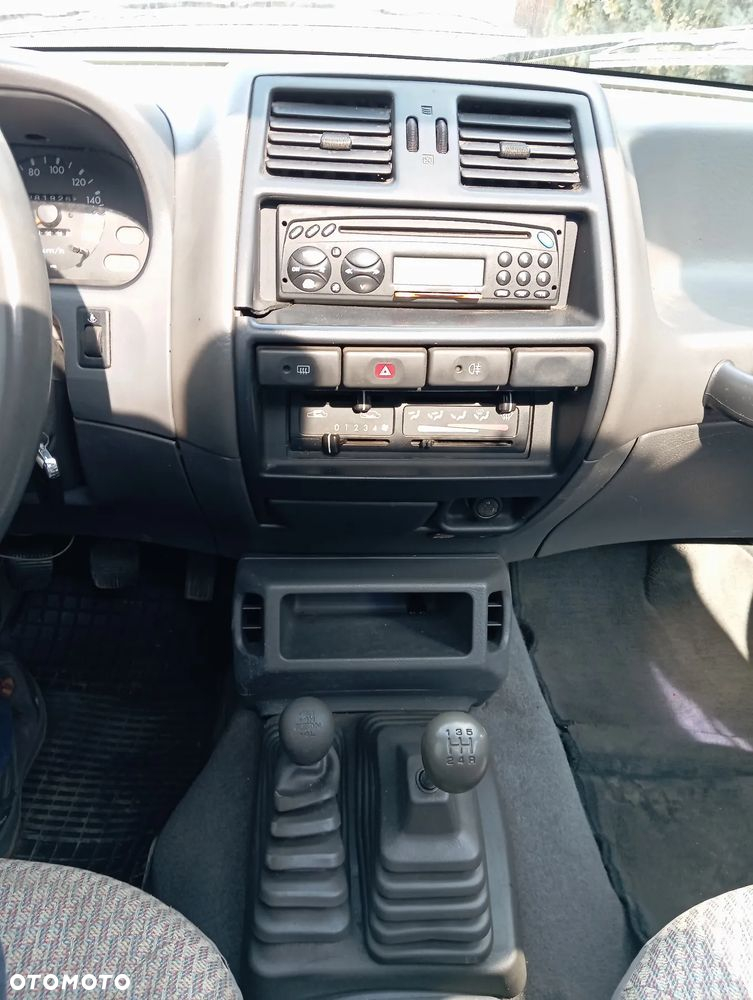 Nissan Terrano II 2.7 TD Wagon - 13