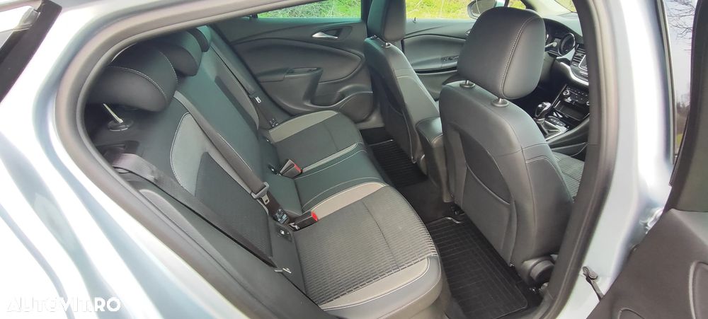 Opel Astra 1.5 D Start/Stop 2020 - 14