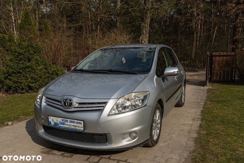 Toyota Auris 1.6 Premium - 1