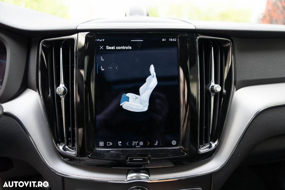 Volvo XC 60 B5 D AWD Geartronic RDesign - 31