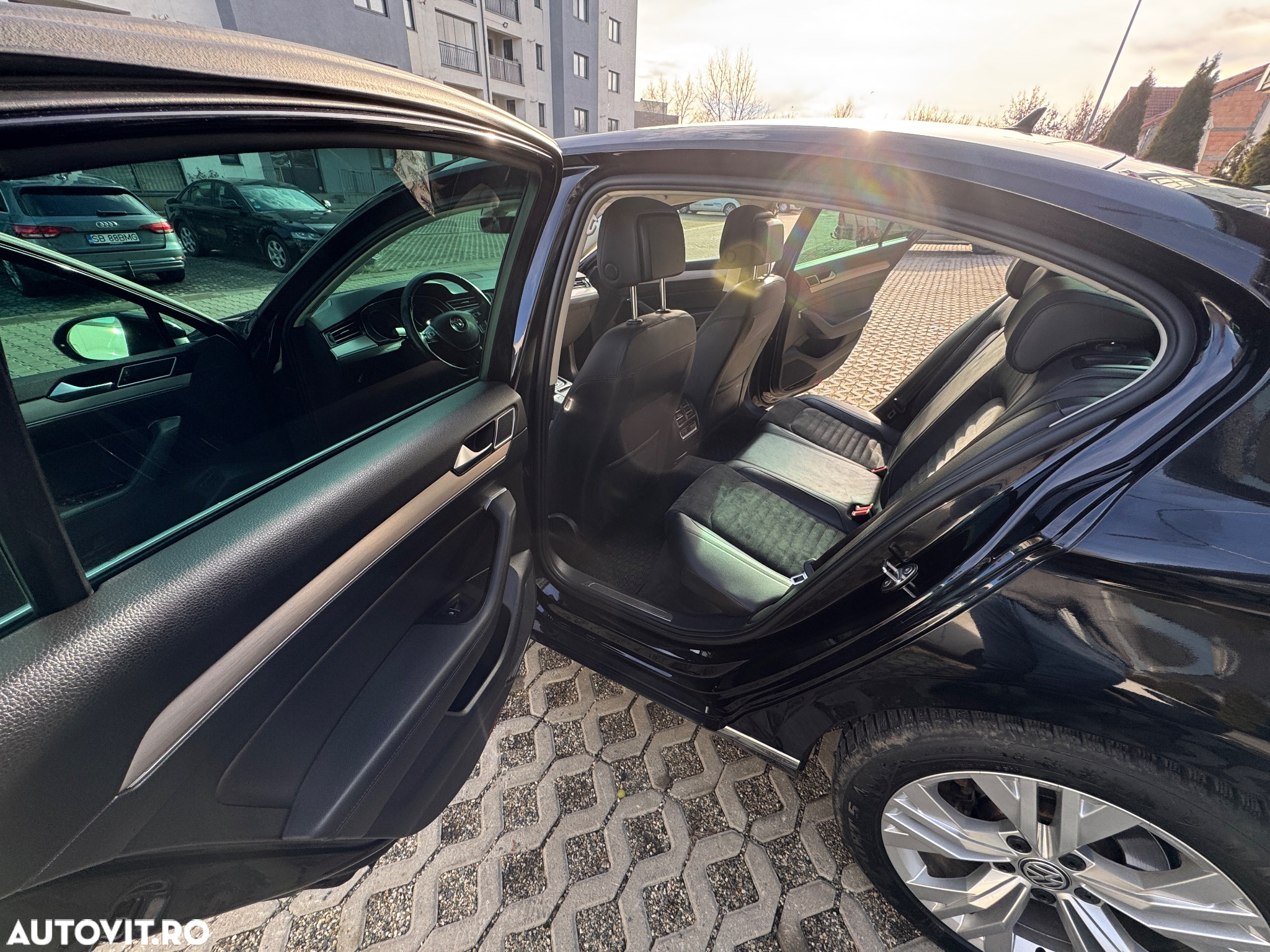 Volkswagen Passat 2.0 TDI DSG 4Motion Highline - 17