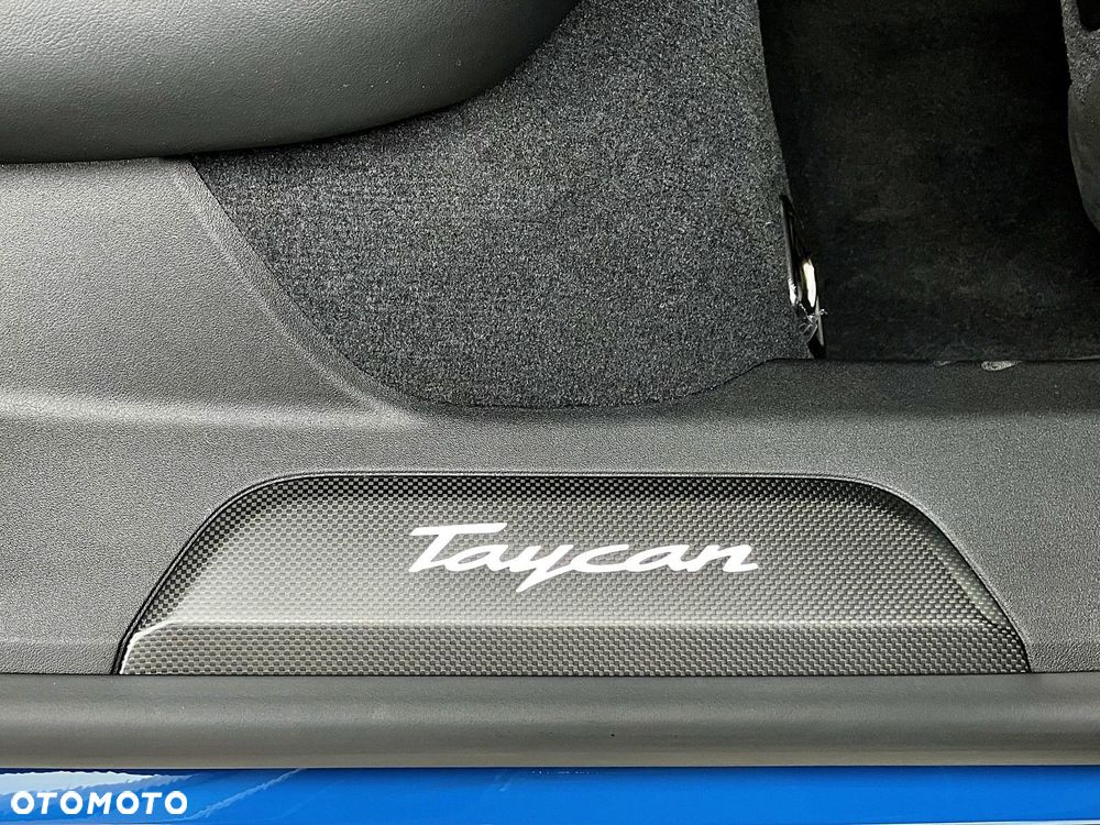 Porsche Taycan Turbo S - 27