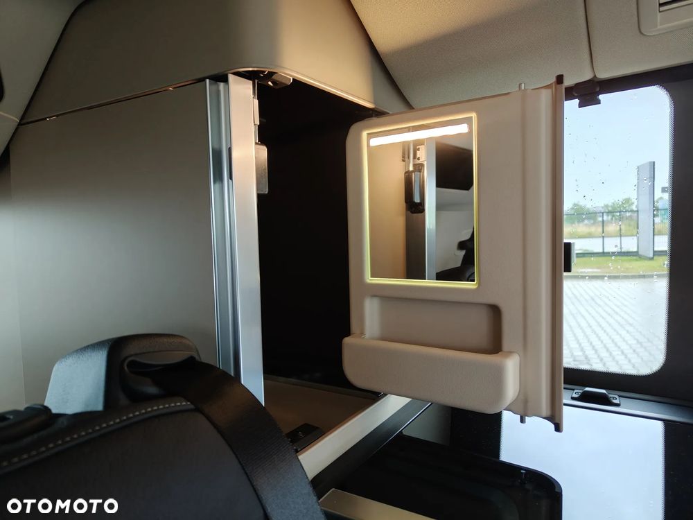 Mercedes-Benz Klasa V 300 d Exclusive 9G-Tronic (d³ugi) - 23