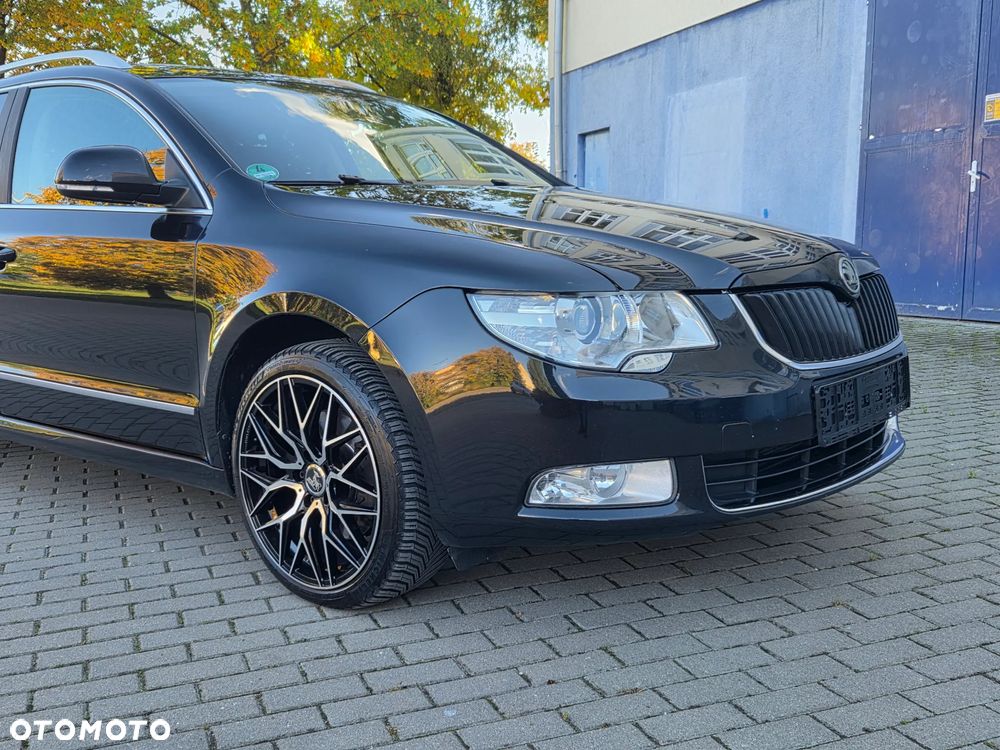 Skoda Superb Combi 2.0 TDI DSG Exclusive - 17