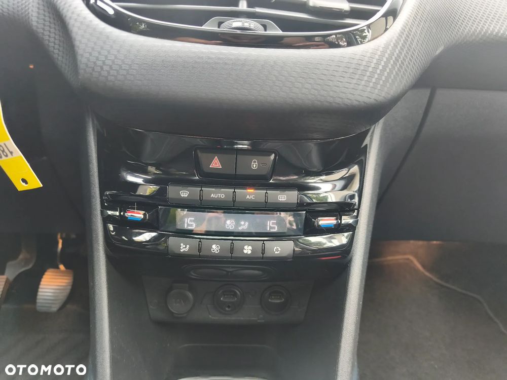 Peugeot 2008 e-HDi FAP 115 STOP & START Allure - 28