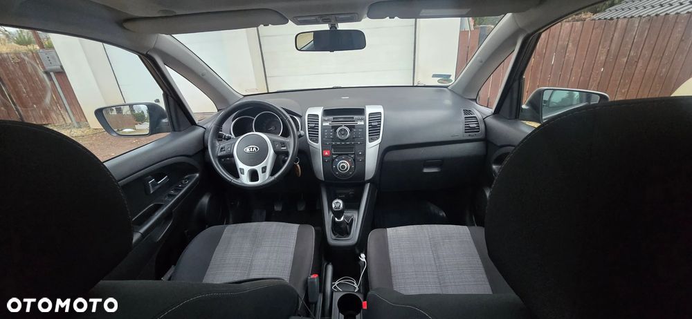 Kia Venga 1.4 L - 8