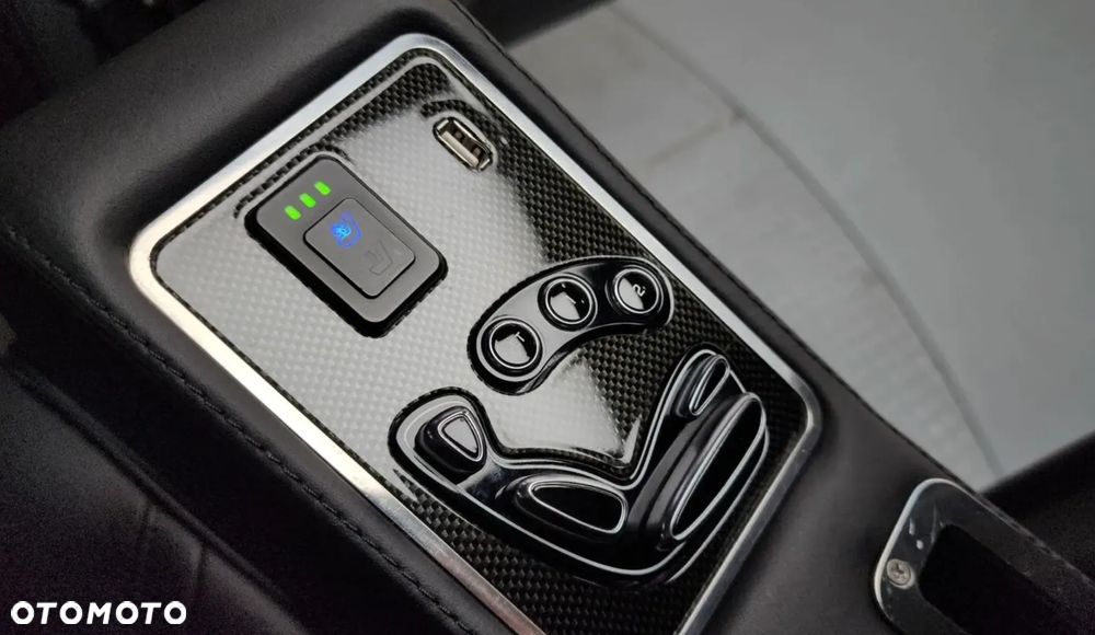 Cadillac Escalade ESV 6.2 V8 AWD AT Premium - 16
