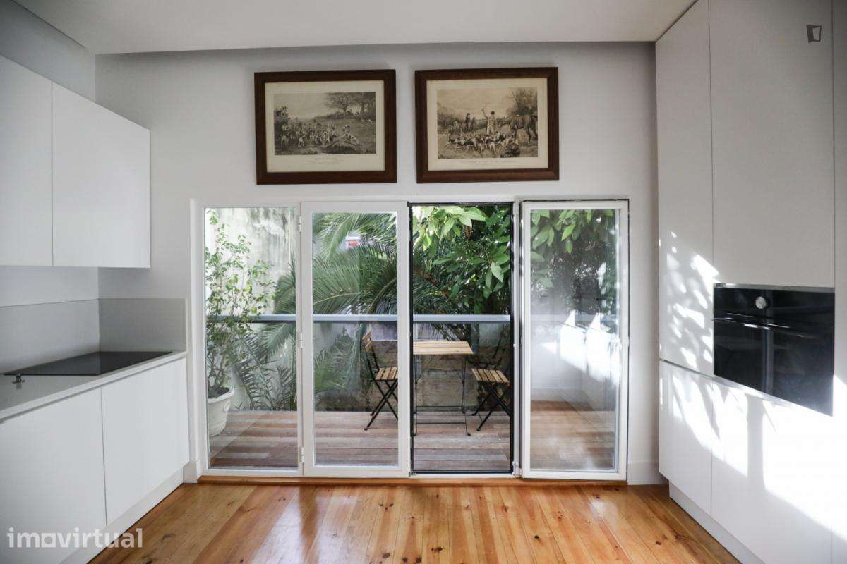 Quarto - localizado em Anjos Lisbon - Grande imagem: 3/24