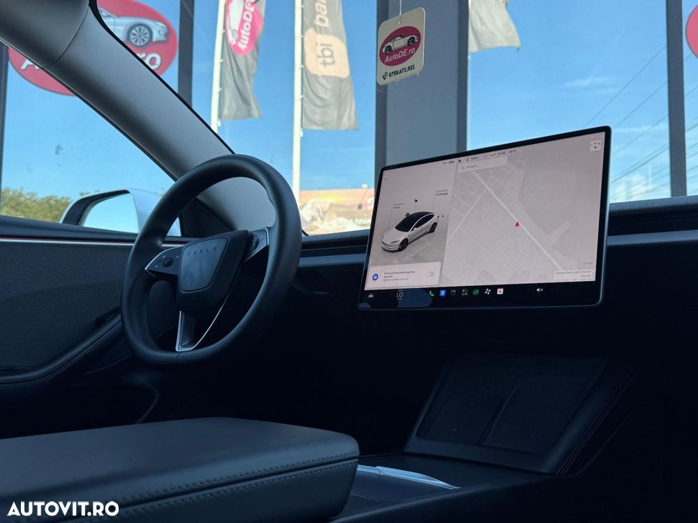 Tesla Model 3 - 11