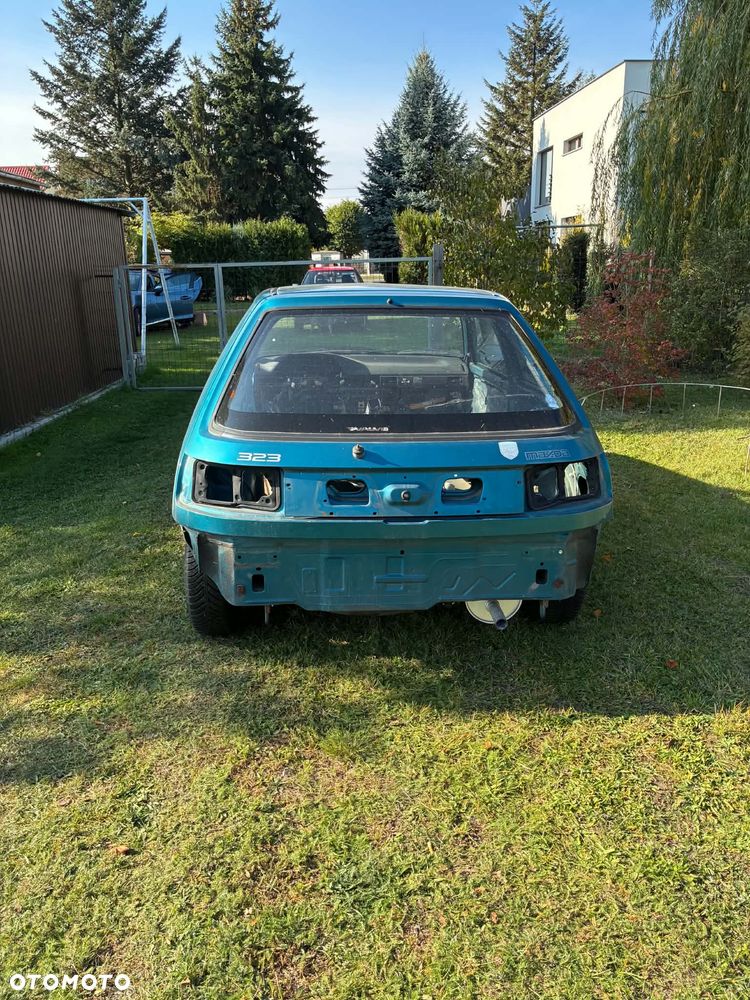 Mazda 323 - 31
