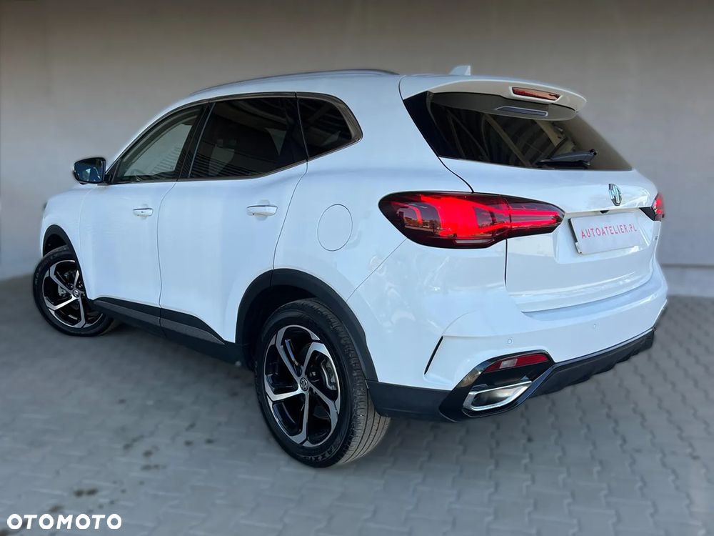 MG HS 1.5 T-GDI Exclusive DCT - 17
