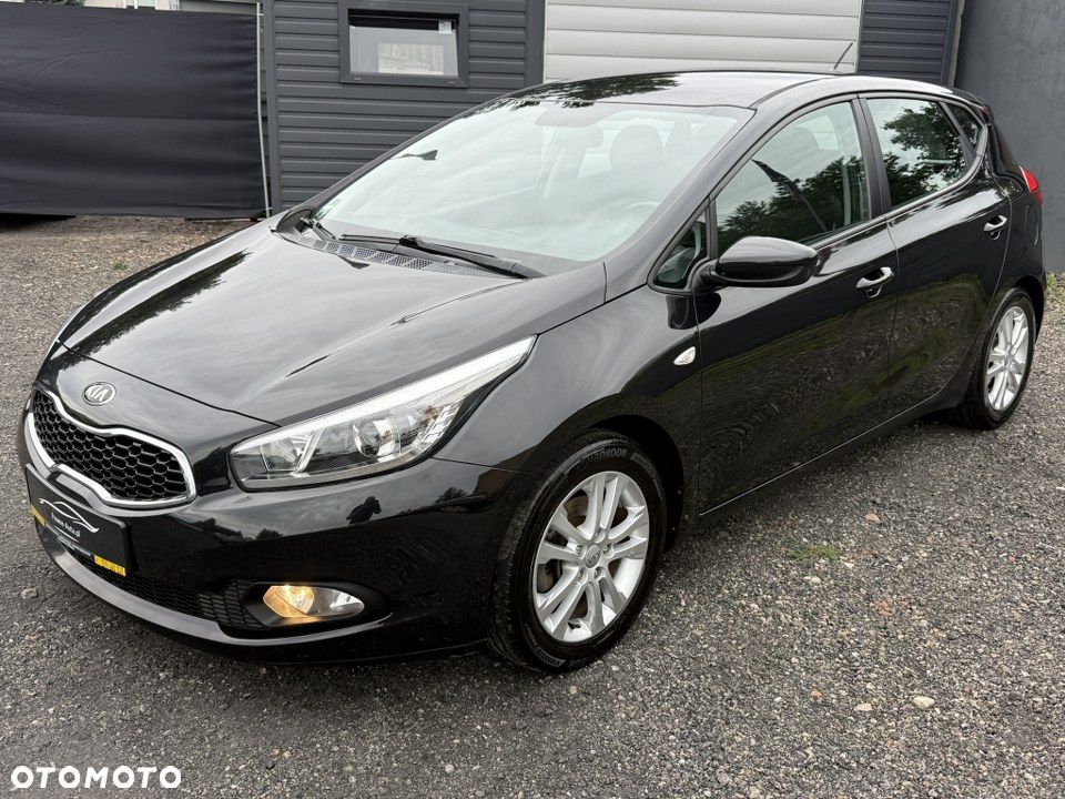 Kia Ceed 1.6 GDI Dream-Team Edition - 3