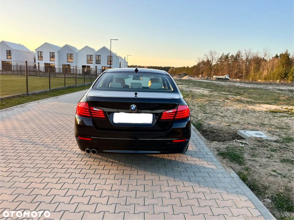 BMW Seria 5 525d xDrive Sport-Aut Luxury Line - 10