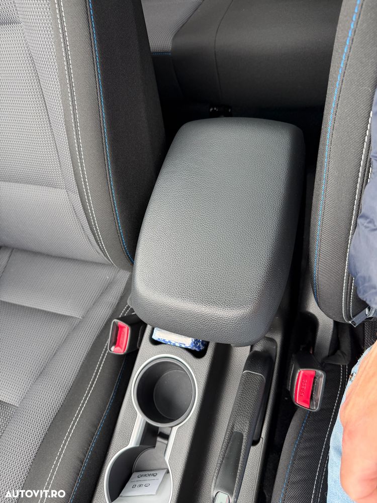 Hyundai i30 blue Kombi 1.6 CRDi Passion - 23