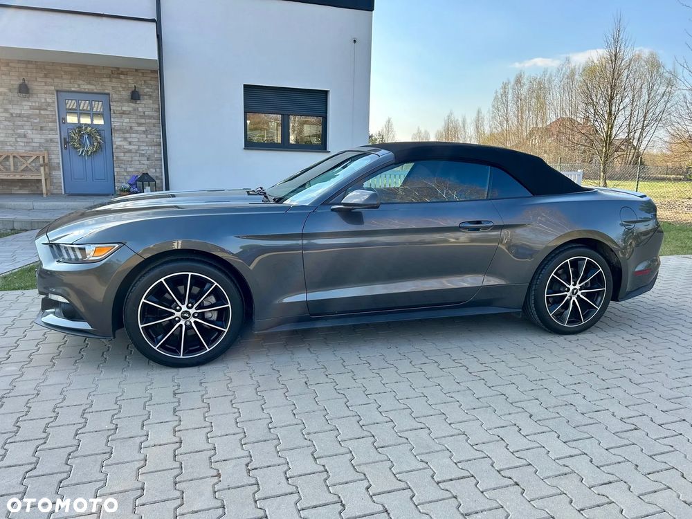Ford Mustang Cabrio 2.3 Eco Boost - 11