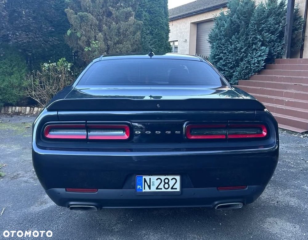 Dodge Challenger - 5