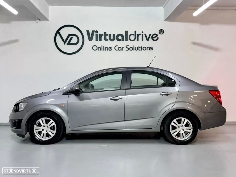 Chevrolet Aveo 1.2 LT - 10