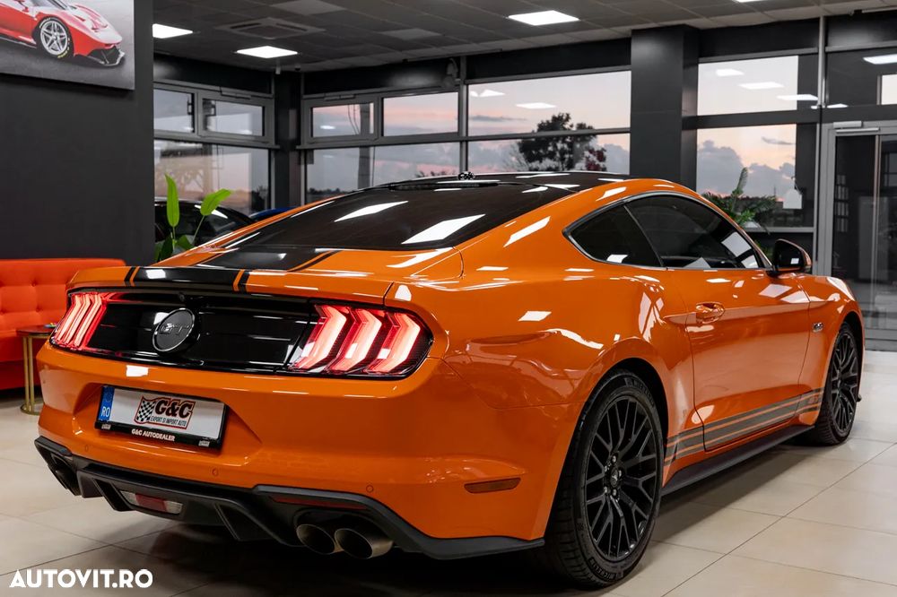 Ford Mustang - 6