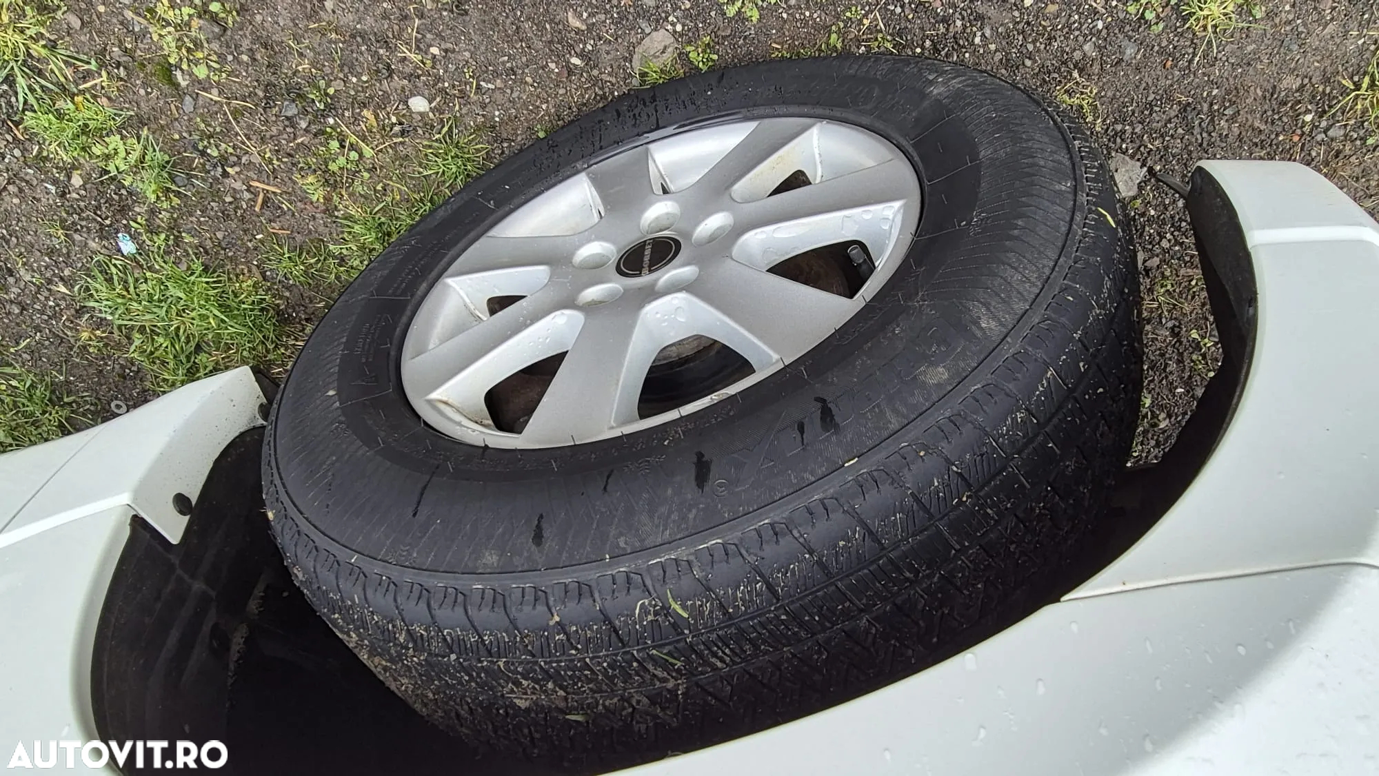 Suzuki Grand Vitara 1.9 DDiS Comfort - 19