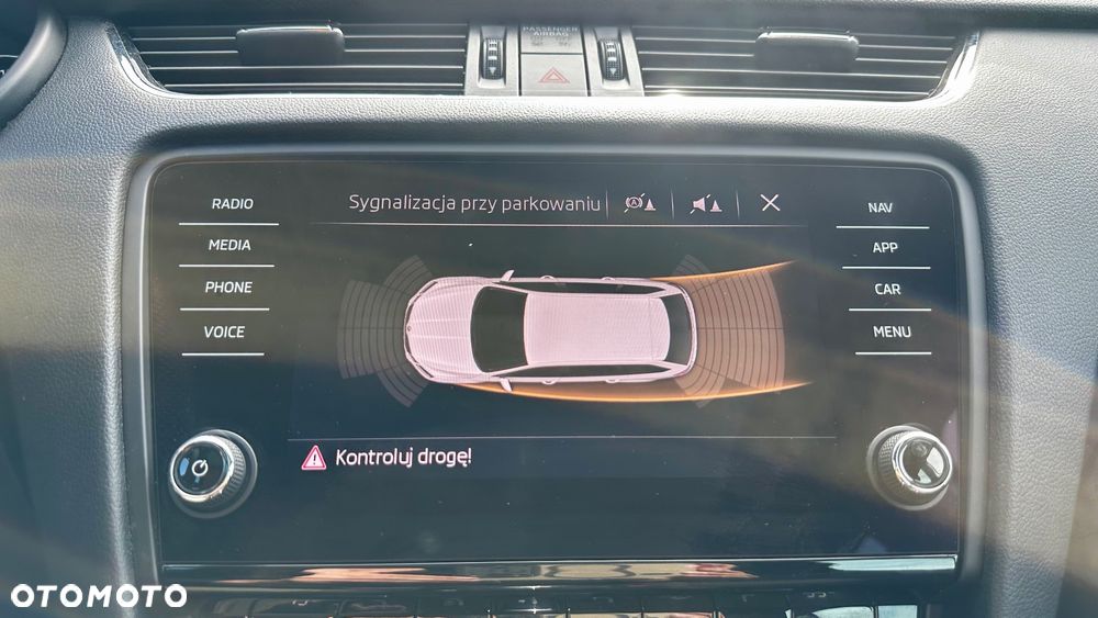 Skoda Octavia 2.0 TDI DSG RS - 27