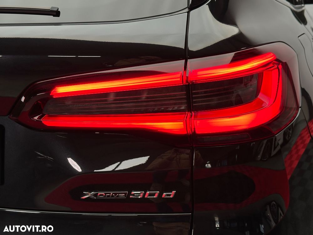 BMW X5 xDrive30d xLine - 36