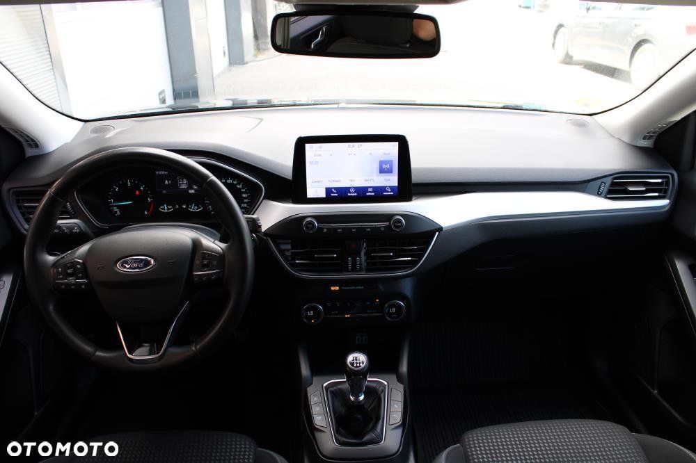 Ford Focus - 32