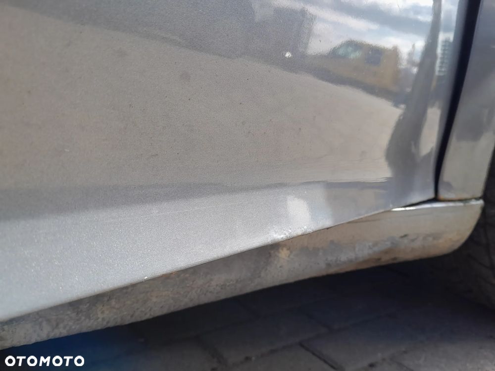 VW GOLF V DRZWI PRAWE PRZEDNIE PRAWY PRZÓD HB KOLOR: LA7T - 8