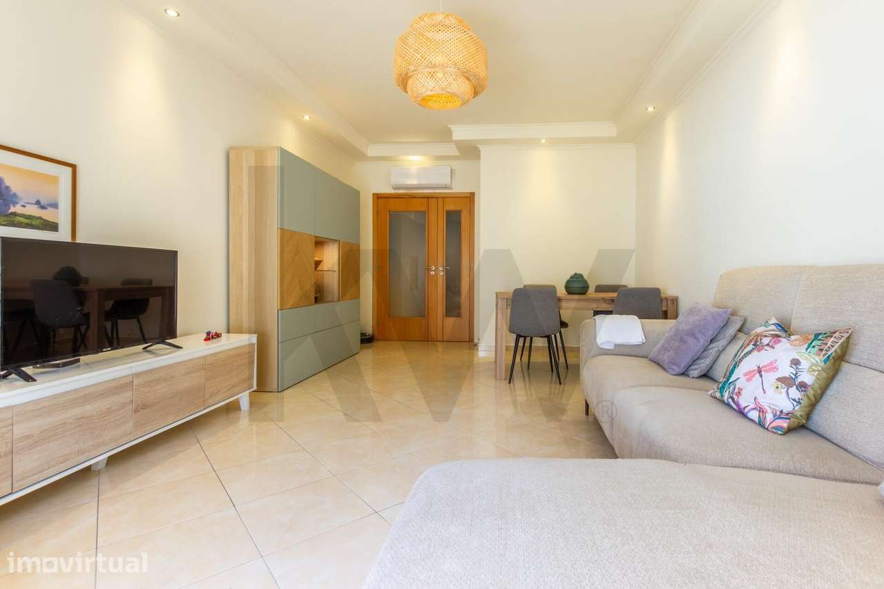 Apartamento T2 com Varanda e Estacionamento | Torre da Marinha | Seixa - Grande imagem: 5/22
