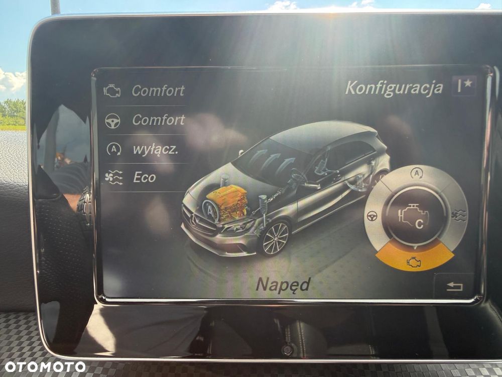 Mercedes-Benz Klasa A 180 7G-DCT Urban - 20