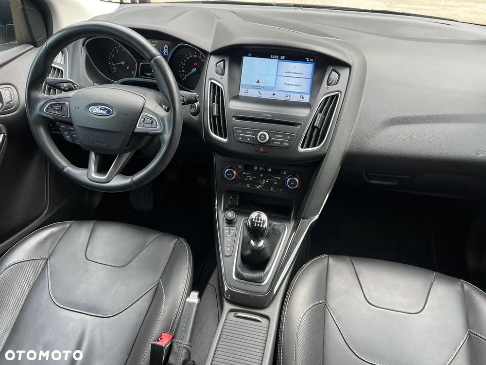 Ford Focus 1.5 EcoBoost Titanium Business - 19
