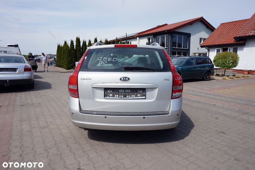 KIA CEED I LIFT KOMBI 2011 9S 1.6 CRDI D4FB 90KM WAJ6C SREBRNY na części - 4