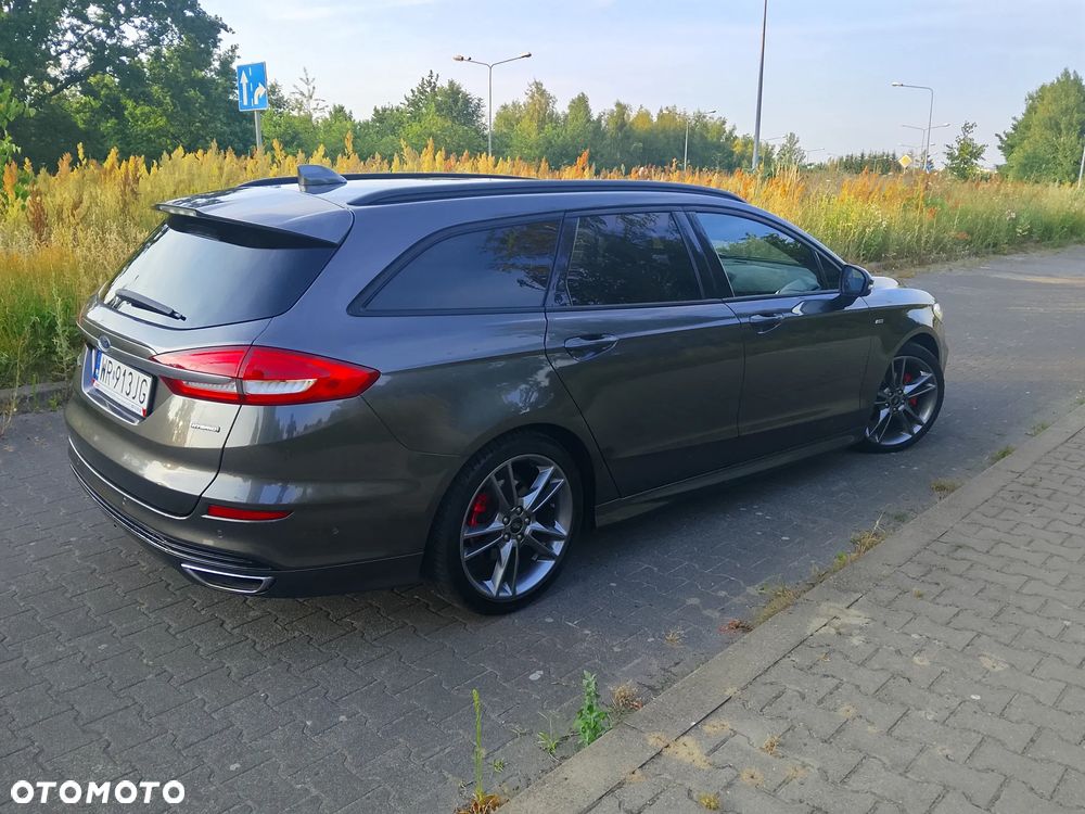 Ford Mondeo - 27